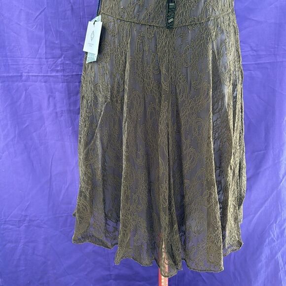 Lavender Label by Vera Wang purple with brown lace overlay - Picture 3 of 8